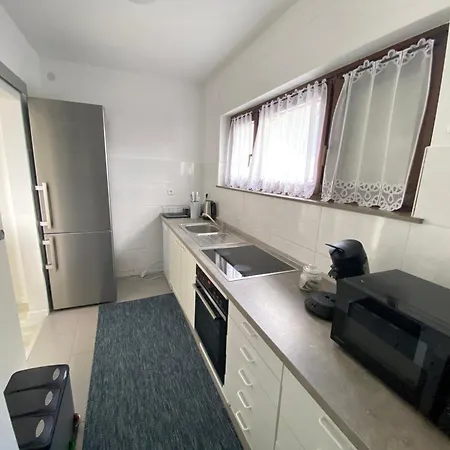 Mirabella's Hidden Little Paradise Apartment *