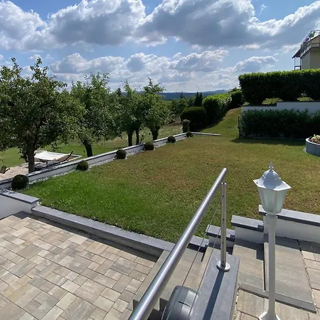 Mirabella's Hidden Little Paradise * Wasserliesch