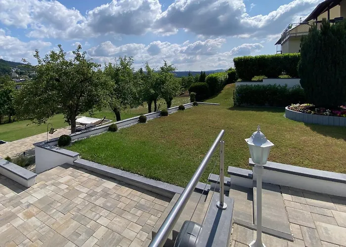 Mirabella's Hidden Little Paradise * Wasserliesch